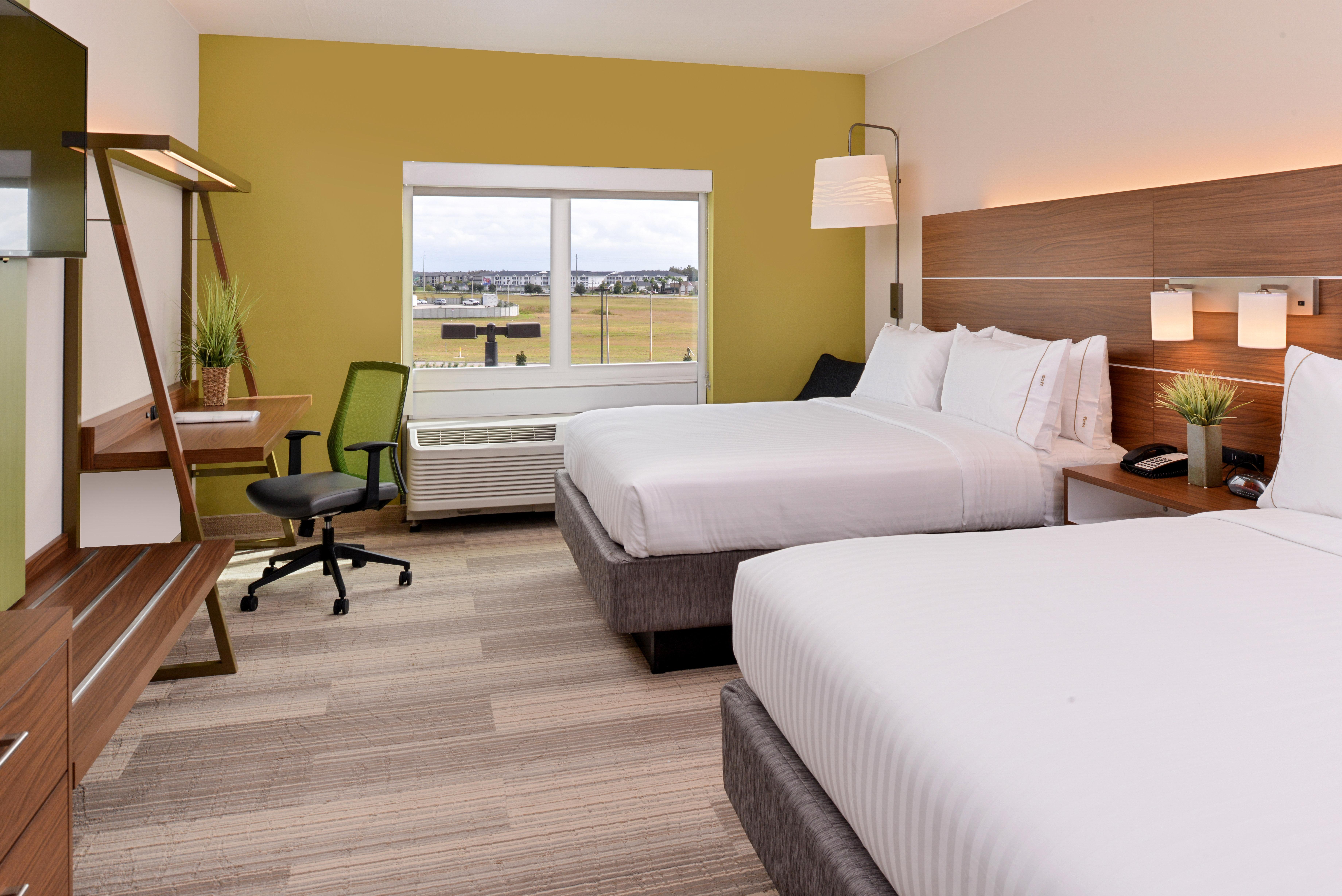 Express & By Ihg 2* Trinity