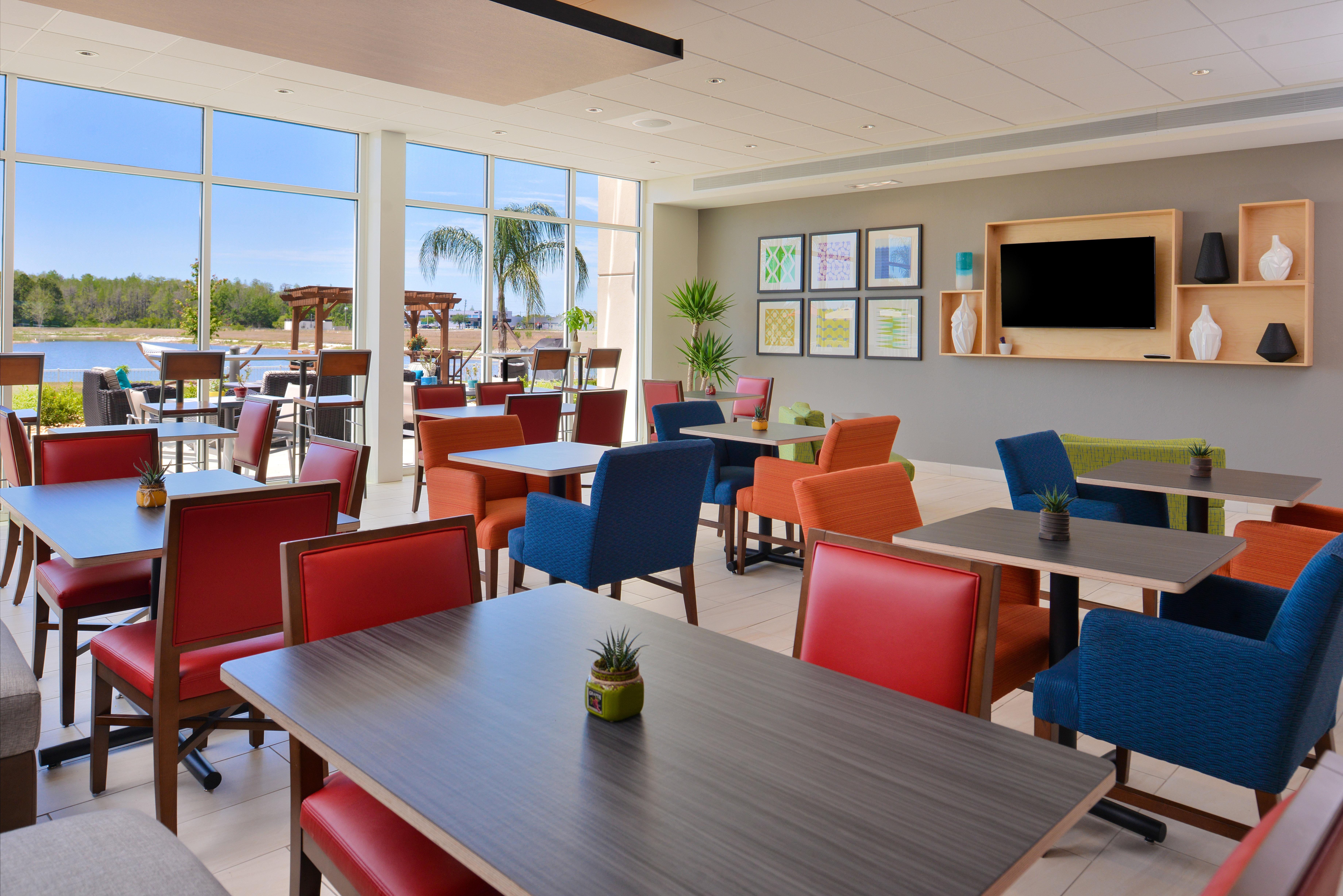 Hotel Express & By Ihg 2*