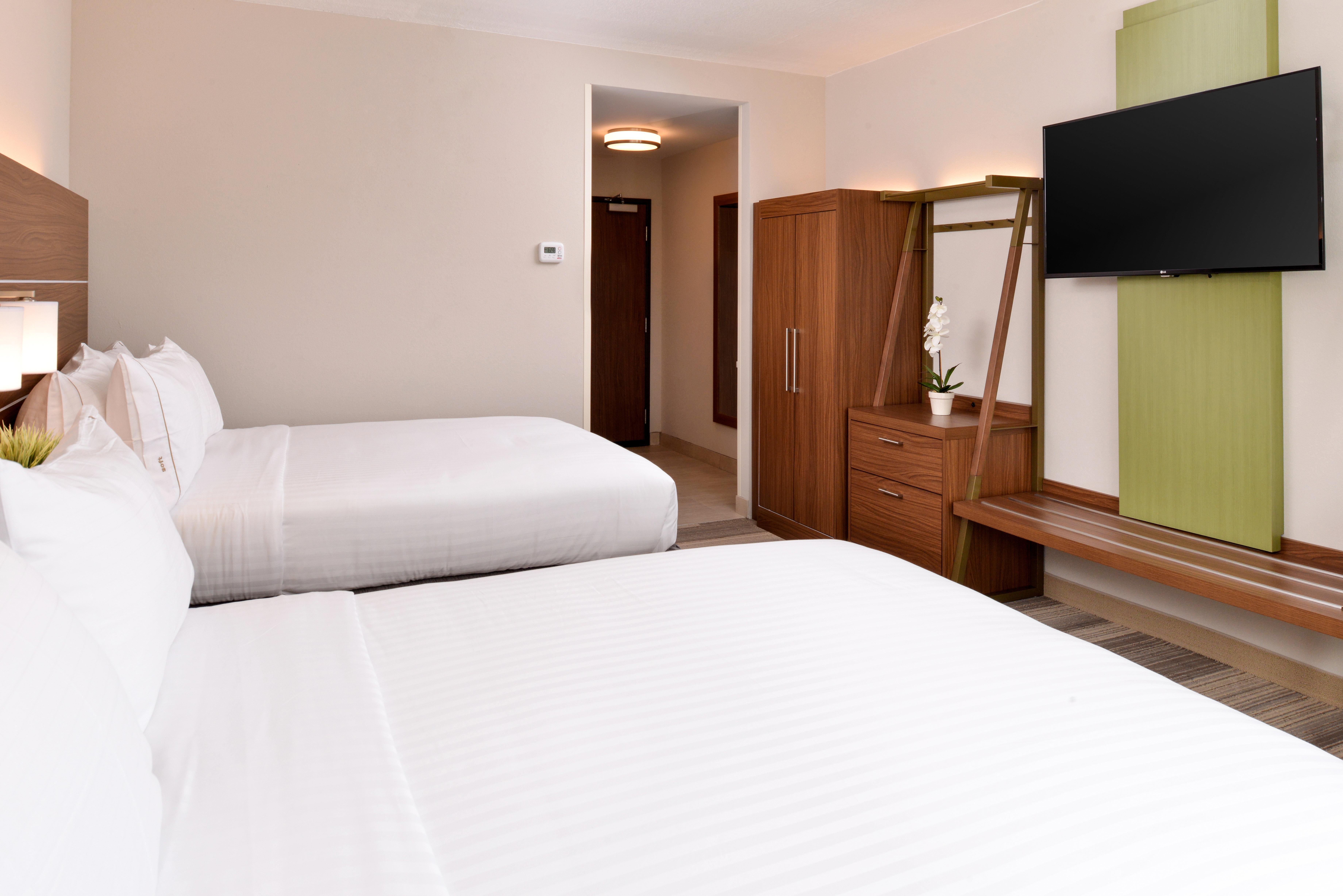 Express & By Ihg Hotel Trinity