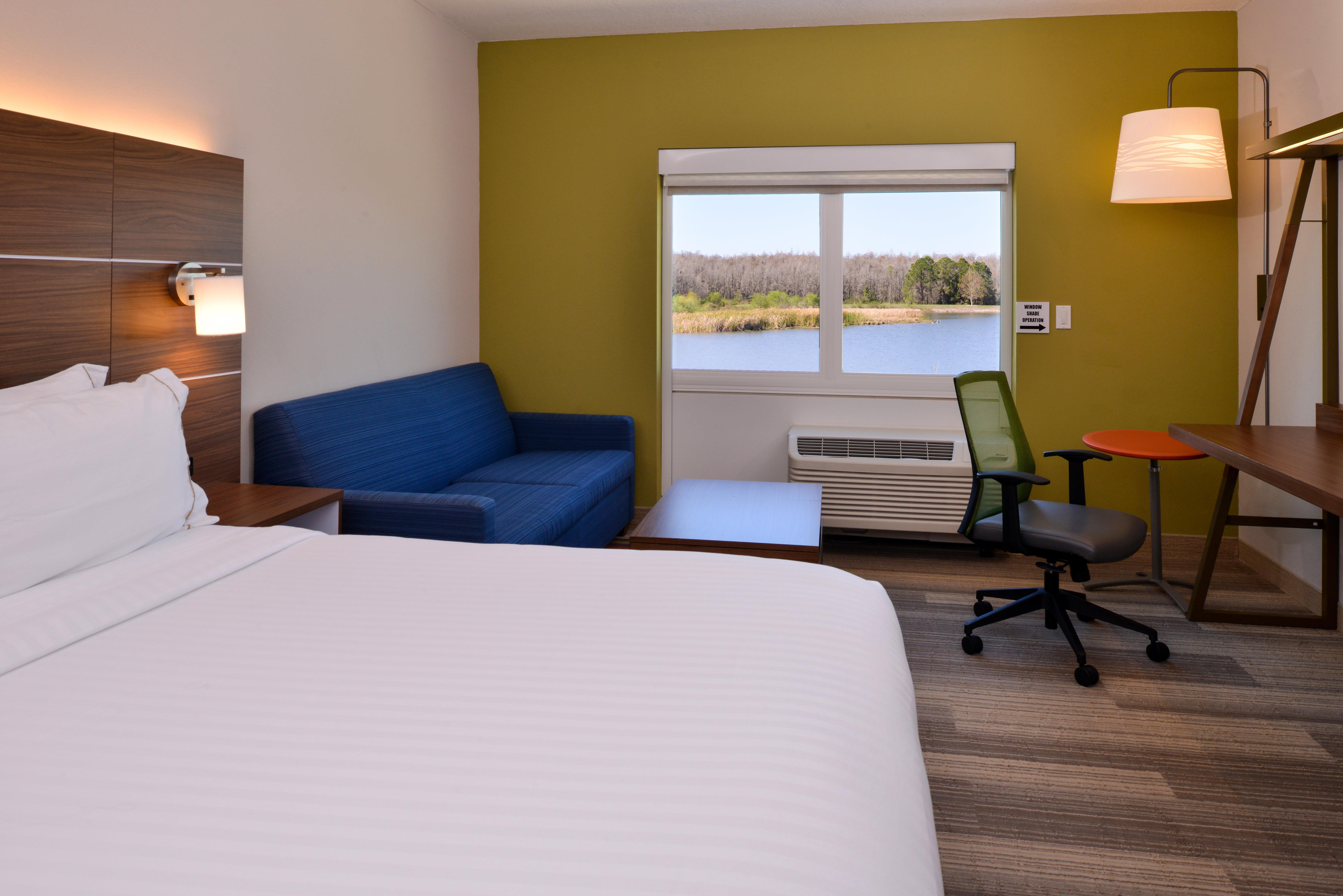 Express & By Ihg Hotel 2*